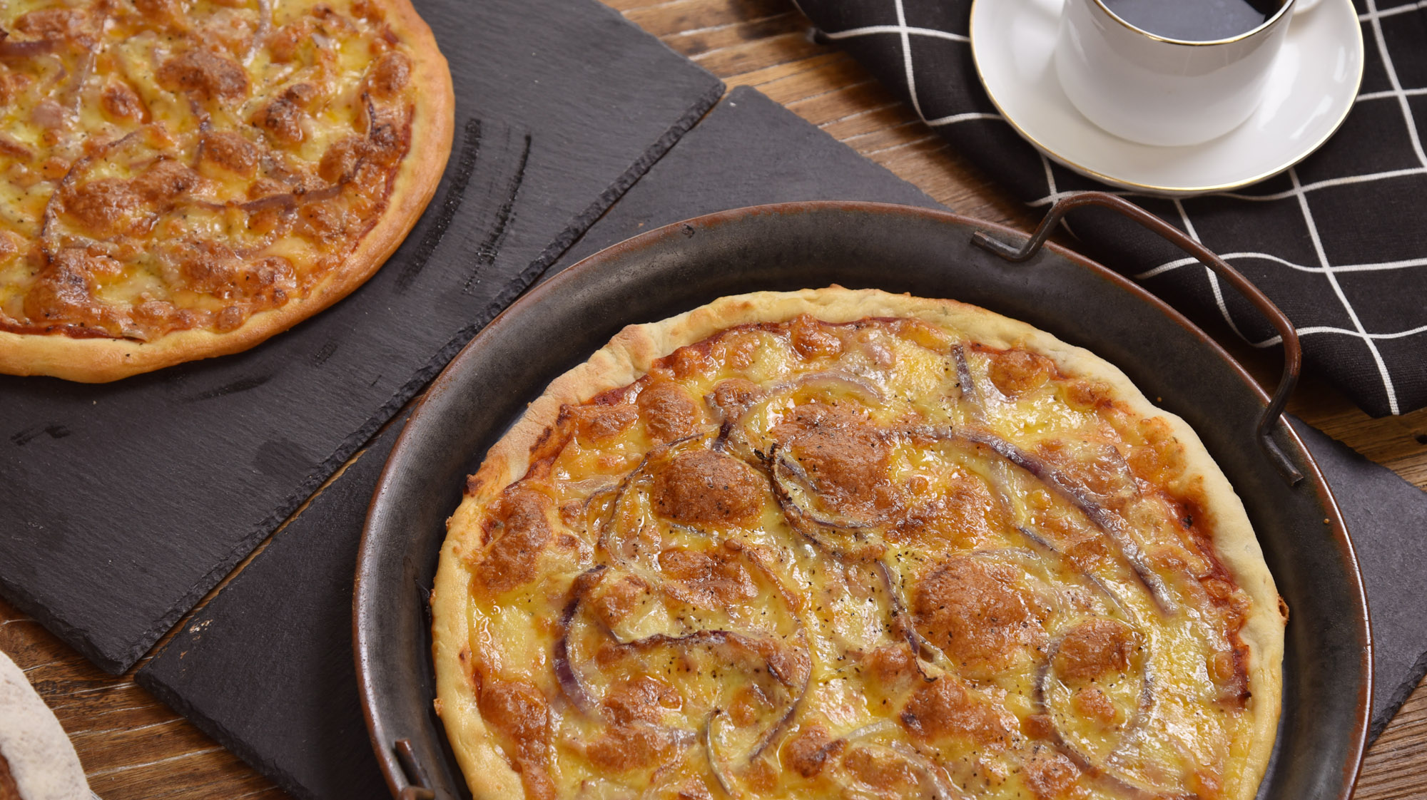 Home baking Bacon Pizza, love it！！！