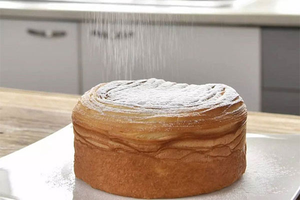 What is good moisture-resistant icing sugar?