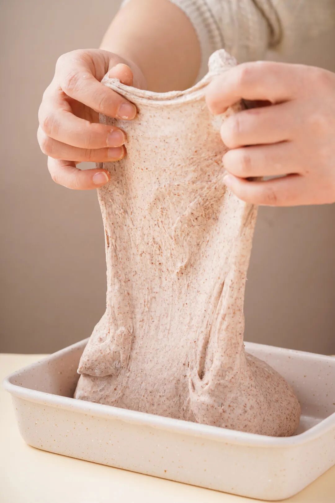 粘手是面团正常状态的一部分