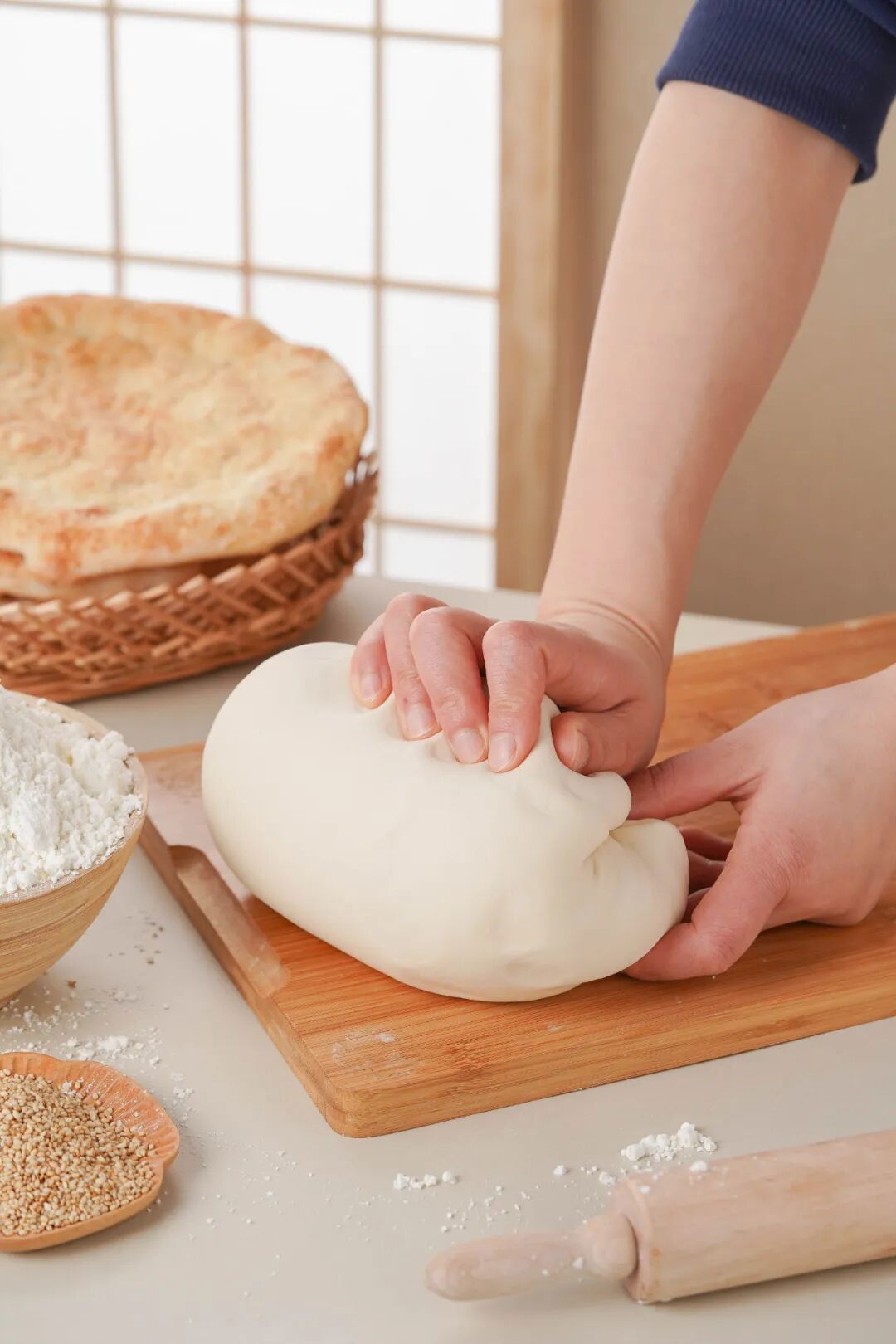 面团却总是粘在手上